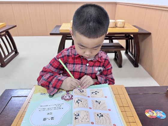 小小棋手_副本.jpg 小小棋手_副本.jpg