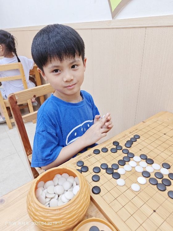 下棋照片2_副本.jpg 下棋照片2_副本.jpg